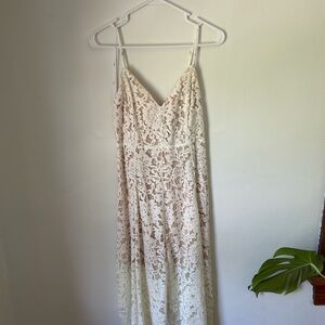 Elegant Lace Midi Dress